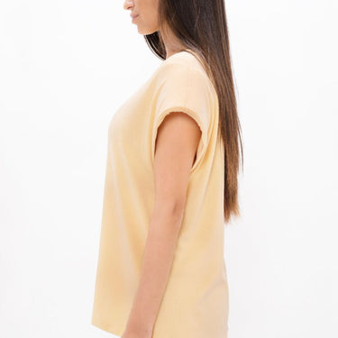 Muscat shoulder pad t-shirt in desert mist