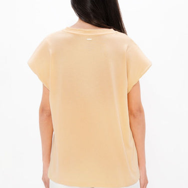 Muscat shoulder pad t-shirt in desert mist