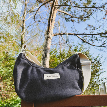 Sac demi-lune Gisèle en denim brut